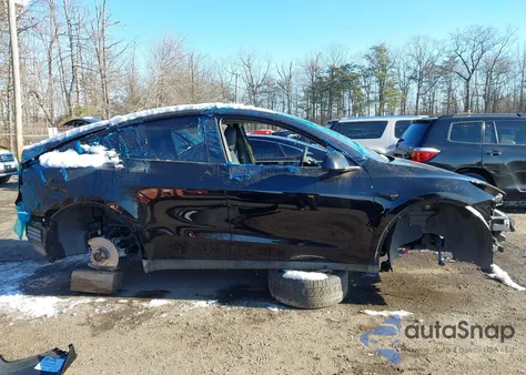 2023 Tesla Model Y Awd/Long Range Dual Motor All-Wheel Drive from USA, damaged, VIN 7SAYGDEE7PA117953